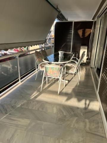 Spacious And Sunny Appartment In Cholargos Atenas Exterior foto