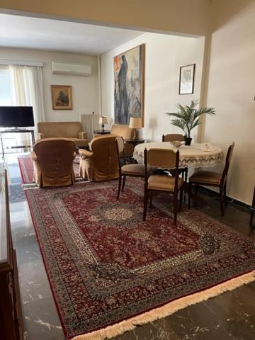 Spacious And Sunny Appartment In Cholargos Atenas Exterior foto